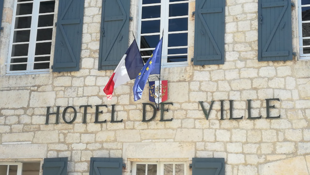 Hotel de ville de Montcuq-en-Quercy-Blanc